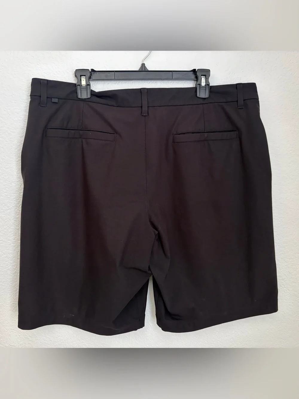 Lululemon men’s golf shorts size 38 black
